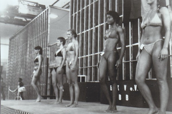 Deutsch-amerikanischer Frauen-Bodybuilding-Wettbewerb in Kitzingen. (Foto: Sammlung Steinmüller)